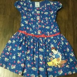 Cute snow white dress